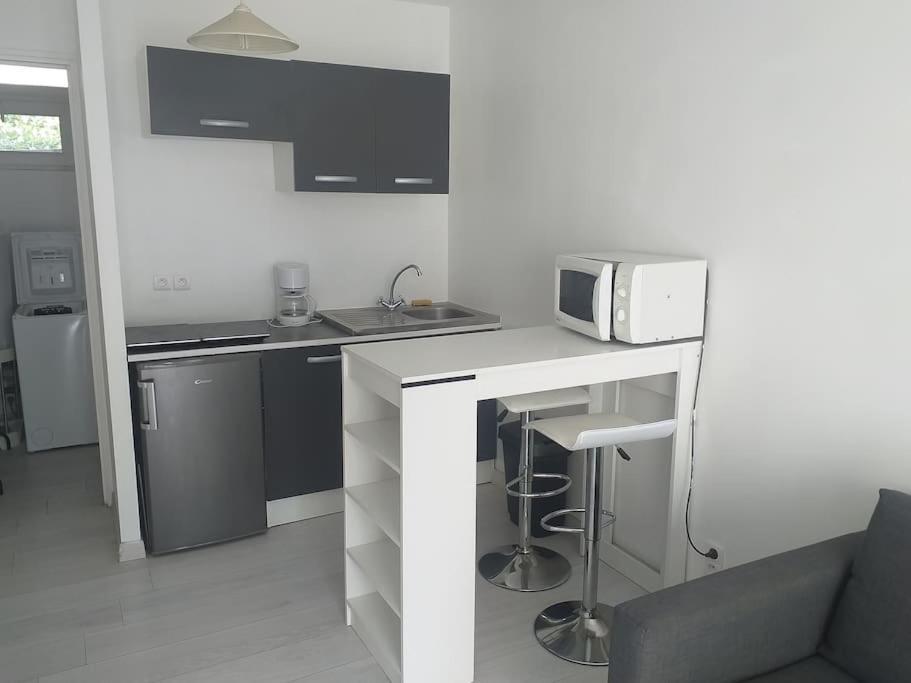 Studio Meuble Wifi A Proximite Du Tram Castelnau-le-Lez Dış mekan fotoğraf